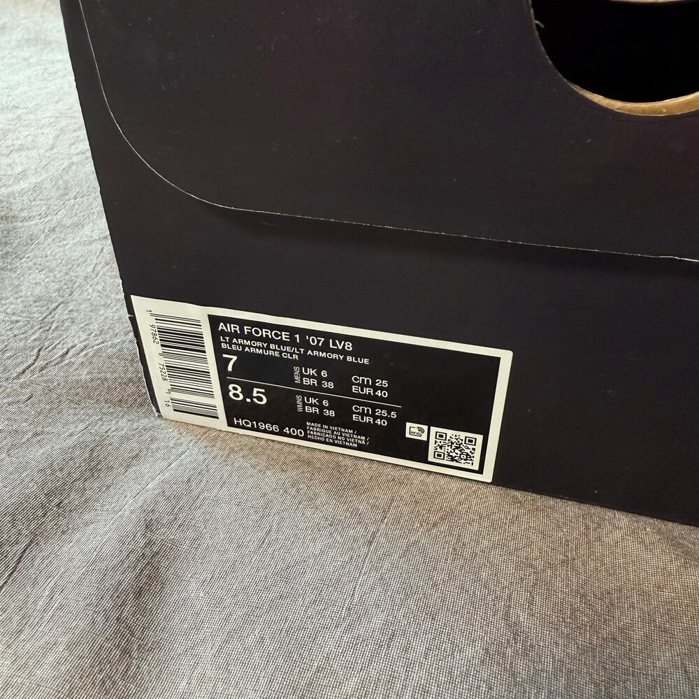 Air Force 1 ‘07 LV8 suede sneakers in light blue size men’s 7 / women’s 8.5 - Picture 2 of 8